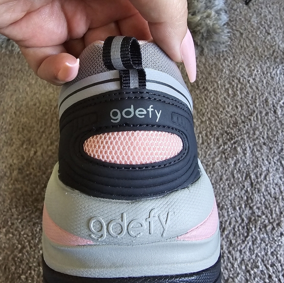 Gravity Defyer - Picture 6 of 7